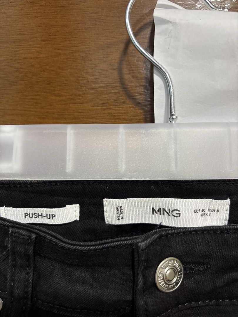 MNG Push-Up Black Skinny Jeans (Category: Jeans) located in Mandaluyong City. Submitted by clothescarousel (Listing ID 1464044706, Image 2). Description: - Brand: MNG - Style: Black Skinny Jeans - Feature: Push-up style - Size: EUR 40 / USA 8 / MEX 7 - Origin: Made in Pakistan - Occasion: Great for everyday wear - Reason for Selling: No longer needed.