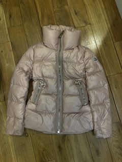 (Category: ) located in . Submitted by mssiangsiangpreloved (Listing ID 1463974146, Image 1). Description: .