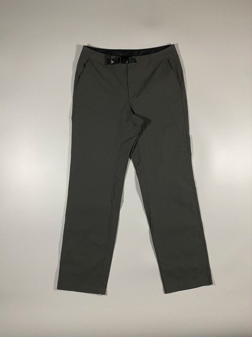 Montbell Stretch O.D Pants Womens (Medium) (Category: Activewear) located in Porac. Submitted by pepasoutdooressentials (Listing ID 1464015978, Image 1). Description: Montbell Stretch O.D Pants Womens (Medium) - Lightweight, quick-dry - Water repellent - Highly stretchable nylon-polyurethane blend fabric Dimension Width: 29" Length: 38" Leg Opening: 8" Condition: Like new Issue: None See pics for more details Color may vary due to lighting Locati