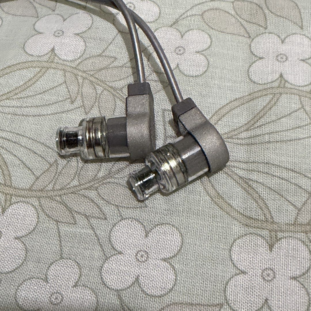 Moondrop Quark 2 HiFi USB-C In-Ear Headphone (Category: Earphones) located in Manila. Submitted by heyadia (Listing ID 1463965128, Image 3). Description: - Moondrop Quark 2 Earphones - USB-C Connection - HiFi Sound Quality - Ultra-Wideband & Ultra-Low Distortion - Dual Acoustic Filter Design - Includes Extra Ear Tips (various sizes) - Ideal for casual use only. Works with Type C phones, apple and android. Hindi pwede sa maselan sa music quality f