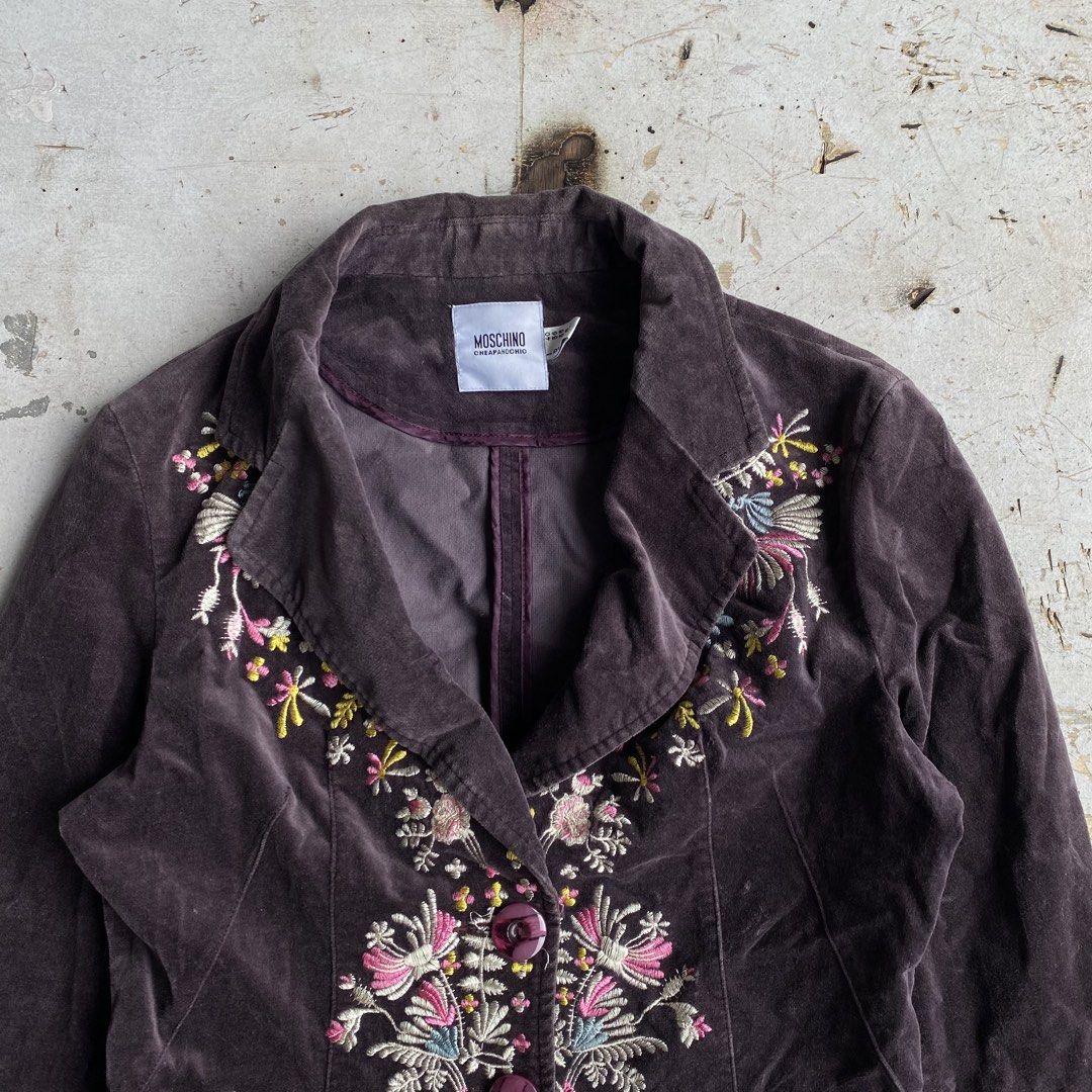 Moschino Cheapandchic Embroided Blazer (Category: Luxury Apparel) located in Quezon City. Submitted by rebirthalley (Listing ID 1464008646, Image 2). Description: Width-18 Length-22 Sleeve-21.5 Shoulder-16 Hem-17.5 Excellent Condition No flaws.