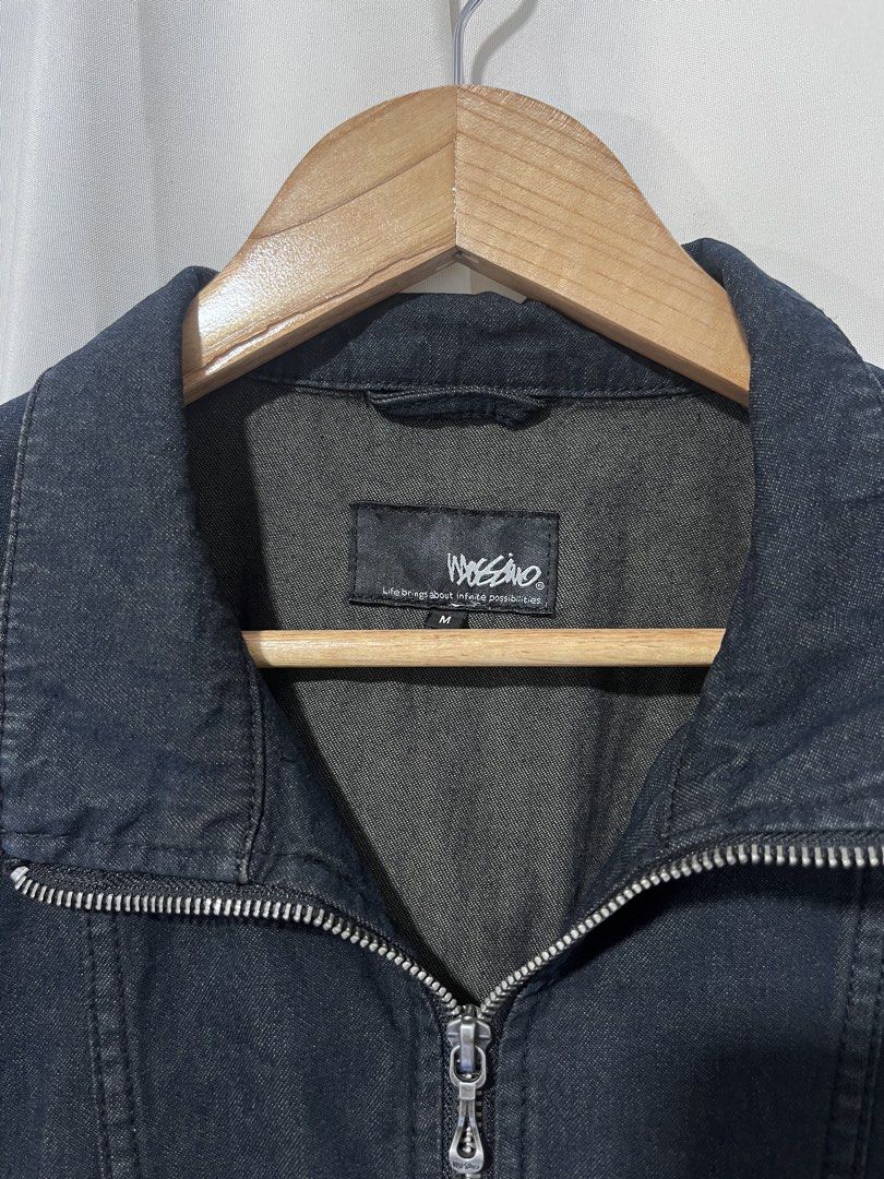 Mossimo Dark Wash Denim Jacket Size M (Category: Coats, Jackets and Outerwear) located in Baguio. Submitted by miisthyshop.ph (Listing ID 1463966775, Image 2). Description: Mossimo dark wash denim jacket - Full zip front with collar - Two front pockets - Simple and classic style - Perfect for layering - Size: Medium (M) Back length 26 inch Chest 19.5 Sleeves 24.5 inch.