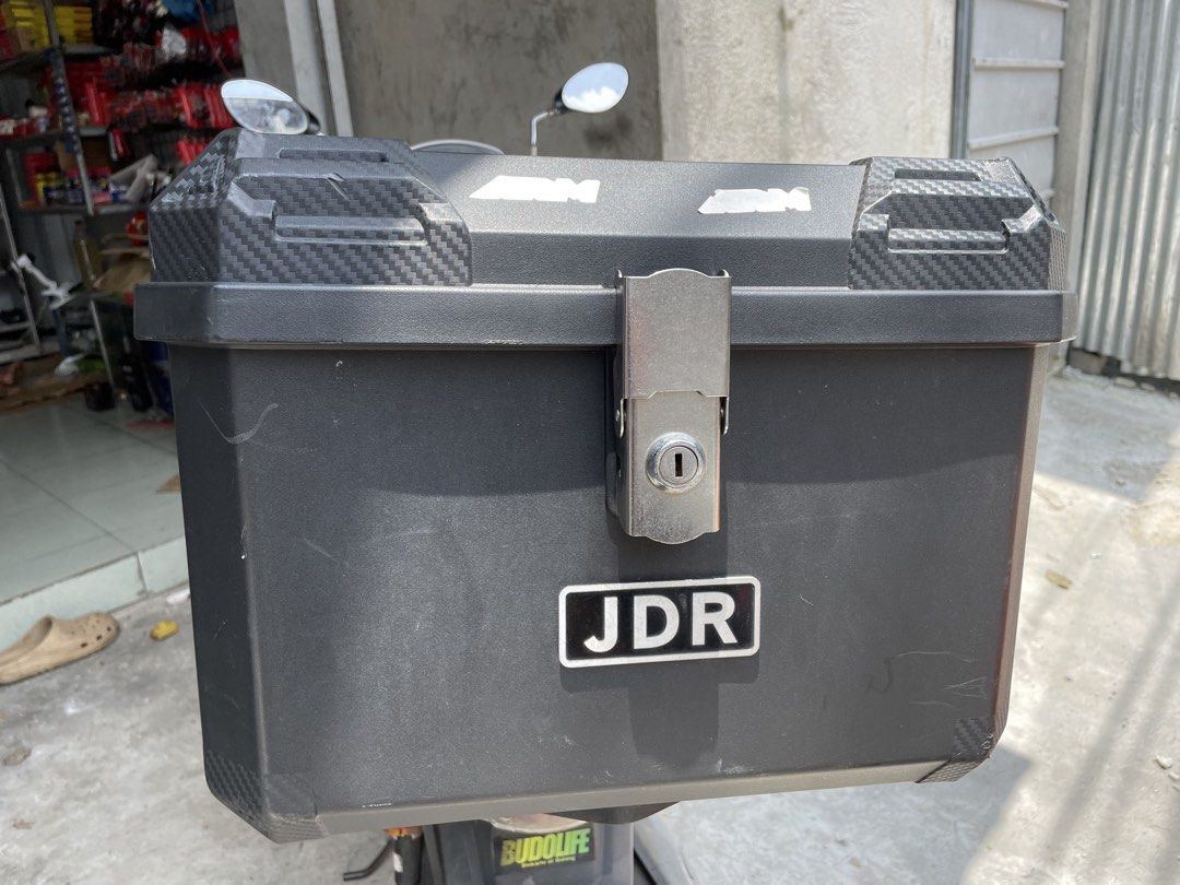 motor box (Category: Body Parts and Accessories) located in Manila. Submitted by tresurehunta (Listing ID 1464091969, Image 3). Description: motor box mura na yan pag sure buyer my tawad pa .