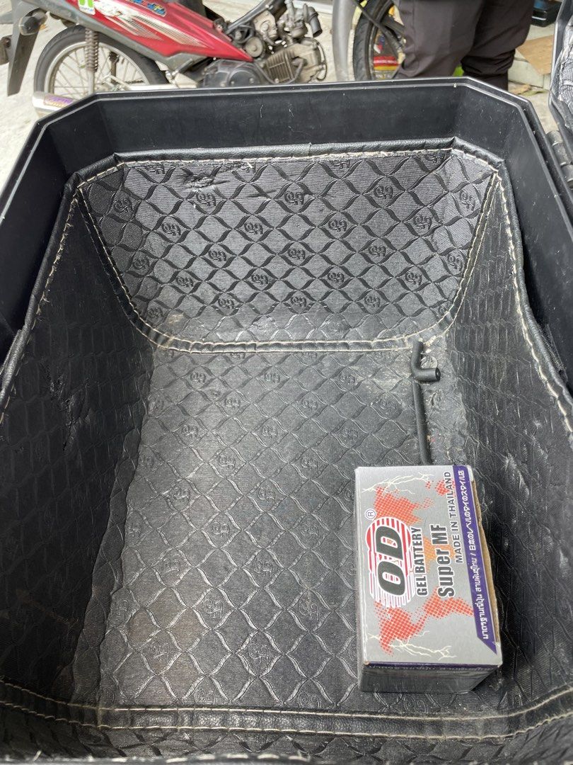motor box (Category: Body Parts and Accessories) located in Manila. Submitted by tresurehunta (Listing ID 1464091969, Image 2). Description: motor box mura na yan pag sure buyer my tawad pa .