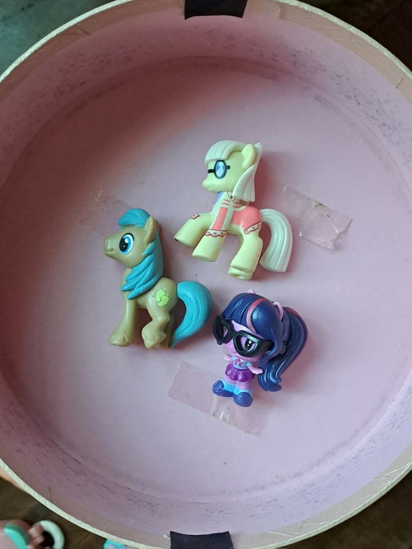 My little pony blind bag figures set (Category: Figurines & Statues) located in Manila. Submitted by iador1a (Listing ID 1463960978, Image 1). Description: - SET - don't hesitate to ask for more photos - please manage expectations - paymaya and gcash, jnt.