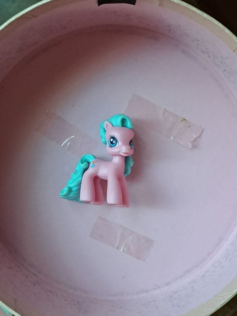 My little pony figurine G3 (Category: Figurines & Statues) located in Manila. Submitted by iador1a (Listing ID 1463960801, Image 1). Description: - don't hesitate to ask for more photos - please manage expectations - paymaya and gcash, jnt.