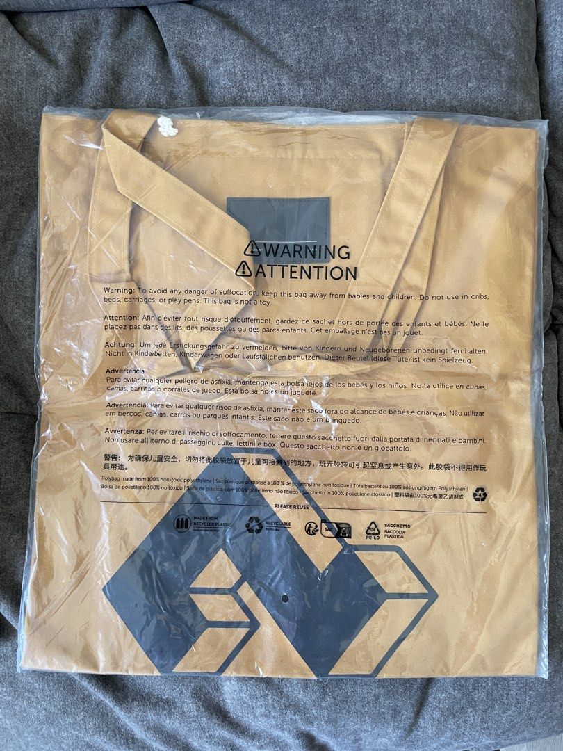 Native Union Paris Tote Bag - Mustard (Category: Tote Bags) located in Quezon City. Submitted by kaylas__ (Listing ID 1463952316, Image 2). Description: Gold tote bag from Native Union. Still in original packaging. Price is slightly negotiable 📍Eastwood.