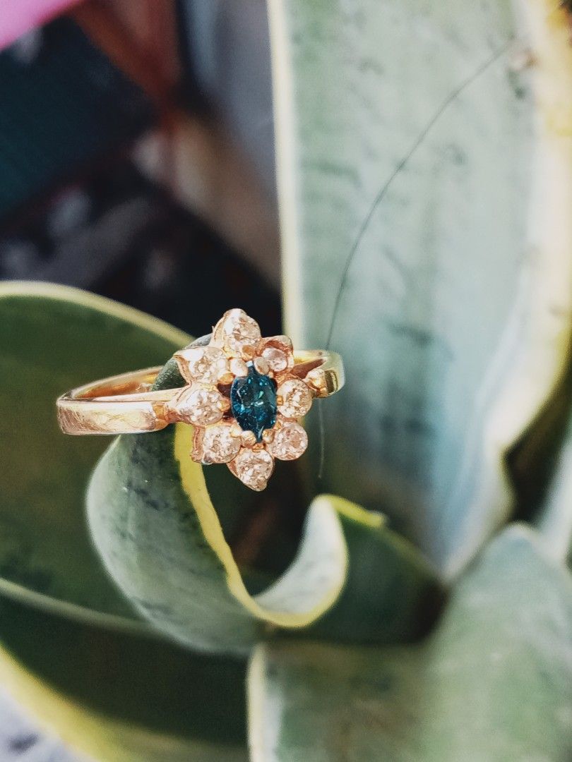 Natural blue diamond ring (Category: Jewelry) located in Quezon City. Submitted by wolfkinggg (Listing ID 1463953164, Image 3). Description: natural blue diamond with 2 missing stone natural and vintage asking 25k blue diamond rare.