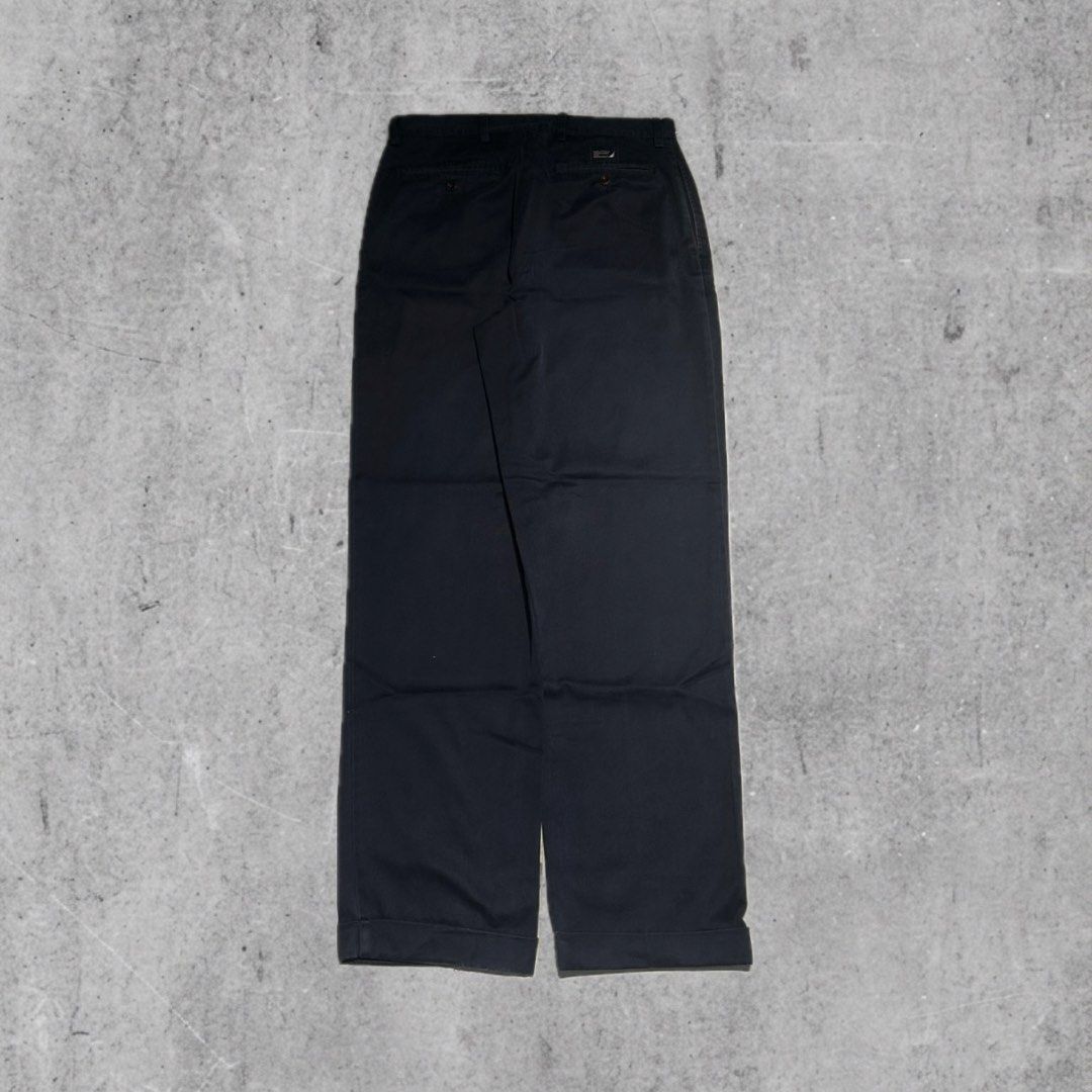 Nautica Navy Chinos (Category: Chinos) located in Angeles City. Submitted by 5am.collective (Listing ID 1463969935, Image 1). Description: Nautica Navy Chinos PHP 449 Only🏷️ Waist 34 Length 41 Leg Open 9 Excellent Condition💙.