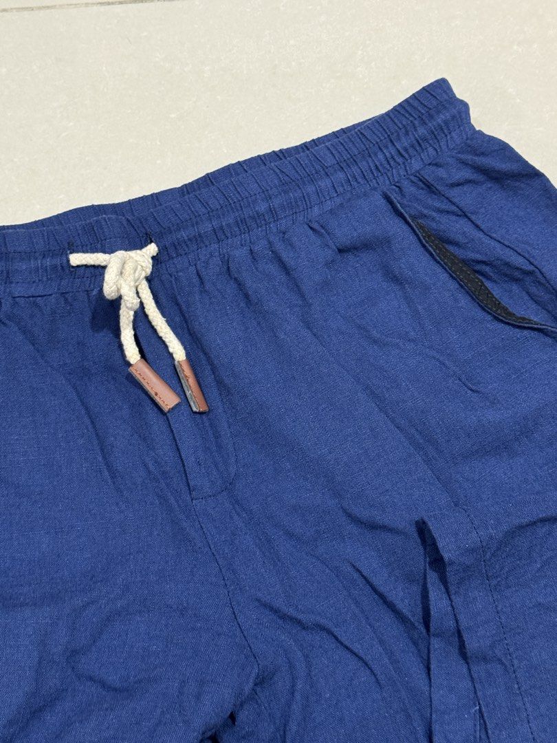 Navy Blue Drawstring Shorts for Men's (Category: Shorts) located in Pasay City. Submitted by prelovedd.nutz (Listing ID 1464117696, Image 3). Description: - Comfortable navy blue shorts - Elastic waistband with drawstring tie - Ideal for casual wear or lounging Meet up Available 😊 Grab delivery Available- buyer covered the delivery fee..