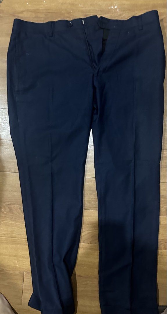 Navy Blue Pants Size 32 (Category: Trousers) located in Manila. Submitted by kedno (Listing ID 1464045205, Image 1). Description: - Navy blue pants - Size 32 waist - Standard fit - Ideal for everyday wear - Button and zip closure - Two side pockets.