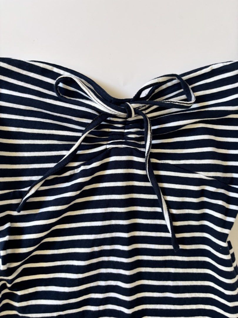 navy blue tube/halter top (Category: Sleeveless) located in Binan City. Submitted by byhiraeth (Listing ID 1464049289, Image 3). Description: .