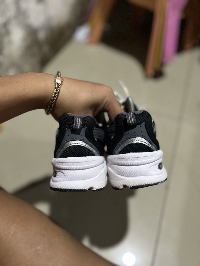 New Balance (Category: Sneakers) located in Cebu City. Submitted by cyrilk1cks (Listing ID 1463994150, Image 2). Description: .