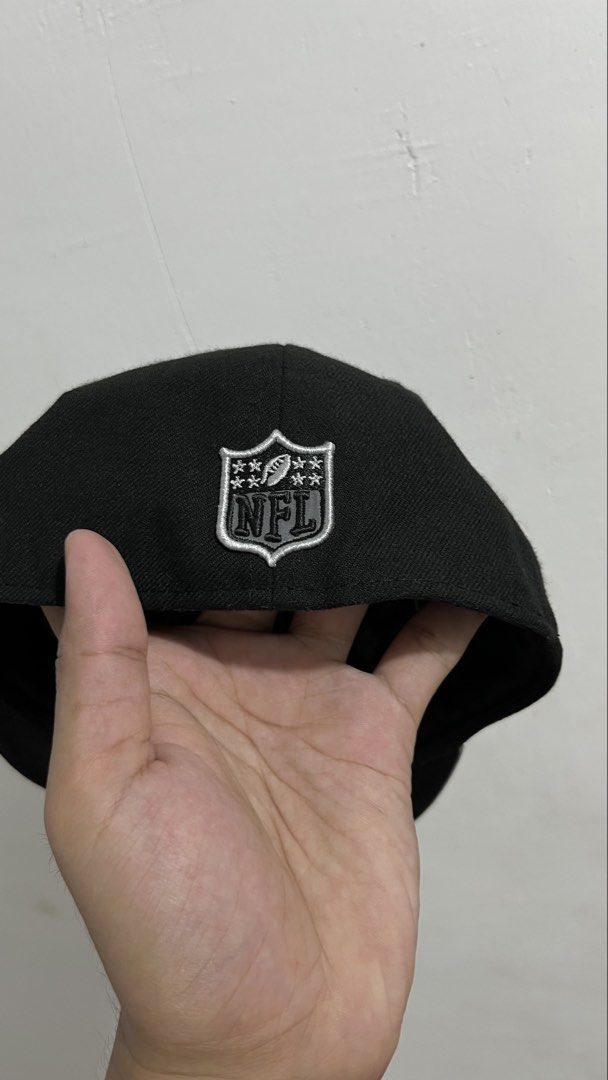 New era fitted hat close Cap youth size (Category: Caps & Hats) located in Pasay City. Submitted by vintagearchive28 (Listing ID 1464030427, Image 3). Description: - Brand: New Era - Style: 59FIFTY Fitted Cap - Team: Pittsburgh Steelers - Size: 6 1/2 Youth size.