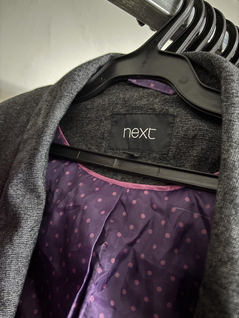 Next Coat (Category: Coats, Jackets and Outerwear) located in Pila. Submitted by isabelasthriftclothes (Listing ID 1464066149, Image 2). Description: .