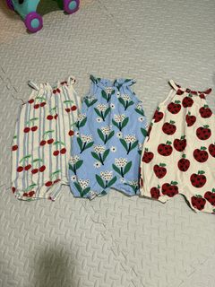 (Category: ) located in . Submitted by s.cl0set (Listing ID 1463990311, Image 1). Description: .