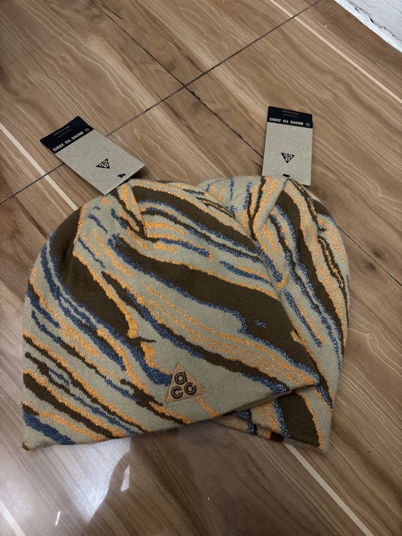 Nike ACG Peak "Big Bend" beanie (Category: Beanies) located in San Fernando. Submitted by kayemanalac_05 (Listing ID 1464039251, Image 1). Description: Brand new, 1500 each, 2 colors available, 4 pieces avaiable.
