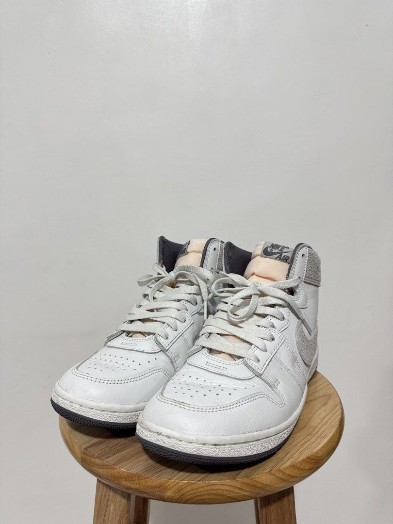 Nike Air Ship / Jordan 1 (Category: Casual Shoes) located in Angeles City. Submitted by kingfpc (Listing ID 1464047945, Image 2). Description: - Brand: Nike - Model: Air Ship / Jordan 1 - Color: White with Grey accents - Size: UK 9.5 / US 10 / EU 44 - Condition: Good, pre-owned - Style: Casual, High-top.