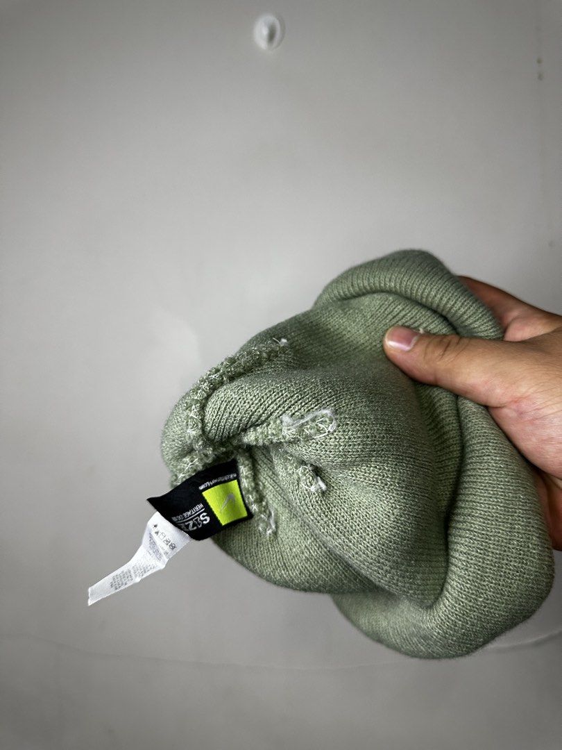 NIKE BEANIE (Category: Caps & Hats) located in Molave. Submitted by thriftmate13 (Listing ID 1464077349, Image 2). Description: .