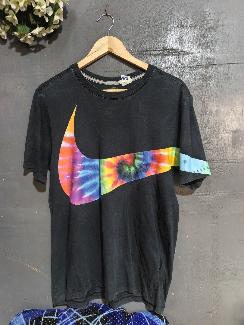 Nike big rainbow swoosh Shirt (Category: Luxury Apparel) located in Tacurong. Submitted by lyjetbrandedfinds_1827 (Listing ID 1463972430, Image 1). Description: M-L 9/10 Color Rate.