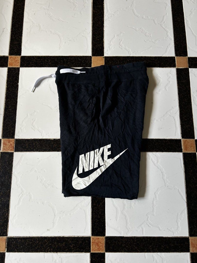 Nike Black Alumni Short (Category: Shorts) located in Amadeo. Submitted by archived_stole (Listing ID 1463970056, Image 1). Description: Nike Alumni Short -Waist: Adjustable -Length: 21 -Thigh: 13.5 -Hem: 12 -Excellent Condition! -Color rate: 9.5/10 -issue: NONE! -Color may vary due to lighting. Pm/Dm📥 Jnt/Lalamove🛵.