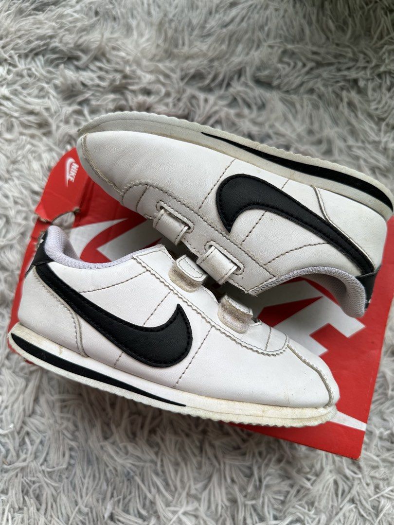 Nike Cortez Basic SL TDV Kids Shoes US 10C (Category: Babies & Kids Fashion) located in Calapan. Submitted by momirae (Listing ID 1464005716, Image 3). Description: 1 day reservation only loc: calapan city oriental mindoro (luzon) no shop*ee checkout, no cod/cop gcash, unionbank, maribank, gotyme j&t courier NO RUSH SHIPPING **additional fee for the rider if you want same day pickup for shipping.