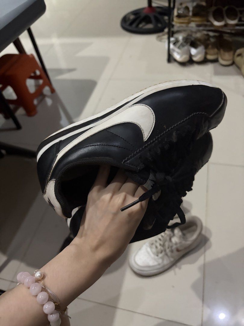 Nike Cortez Black White Leather Sneakers (Category: Sneakers) located in Mandaue City. Submitted by julianelol (Listing ID 1464114419, Image 2). Description: Size 39 trying to declutter closet so selling for cheap.