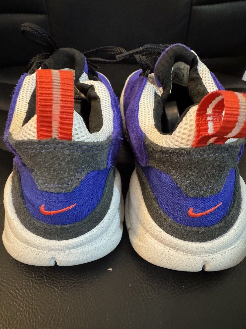 Nike Free (Category: Sneakers) located in Las Pinas. Submitted by _andet (Listing ID 1464056283, Image 1). Description: .