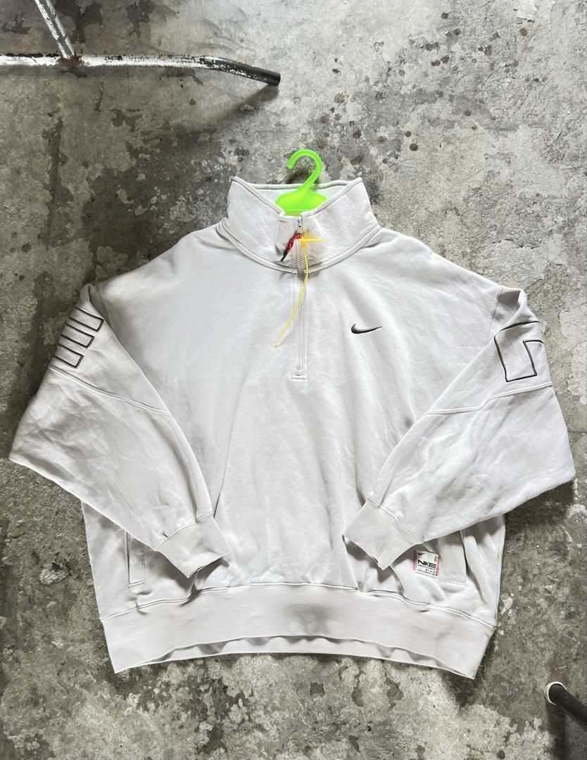 Nike Half Zip Sweatshirt XXL (Category: Coats, Jackets and Outerwear) located in Cavite. Submitted by remcadzzz (Listing ID 1463962542, Image 1). Description: - Lightweight Nike sweatshirt - Half-zip neckline with stand-up collar - Large Nike graphic on the back - Subtle Nike logo on the front chest - Two front pockets - Made in China - No issue - Excellent Condition - 27x27 .