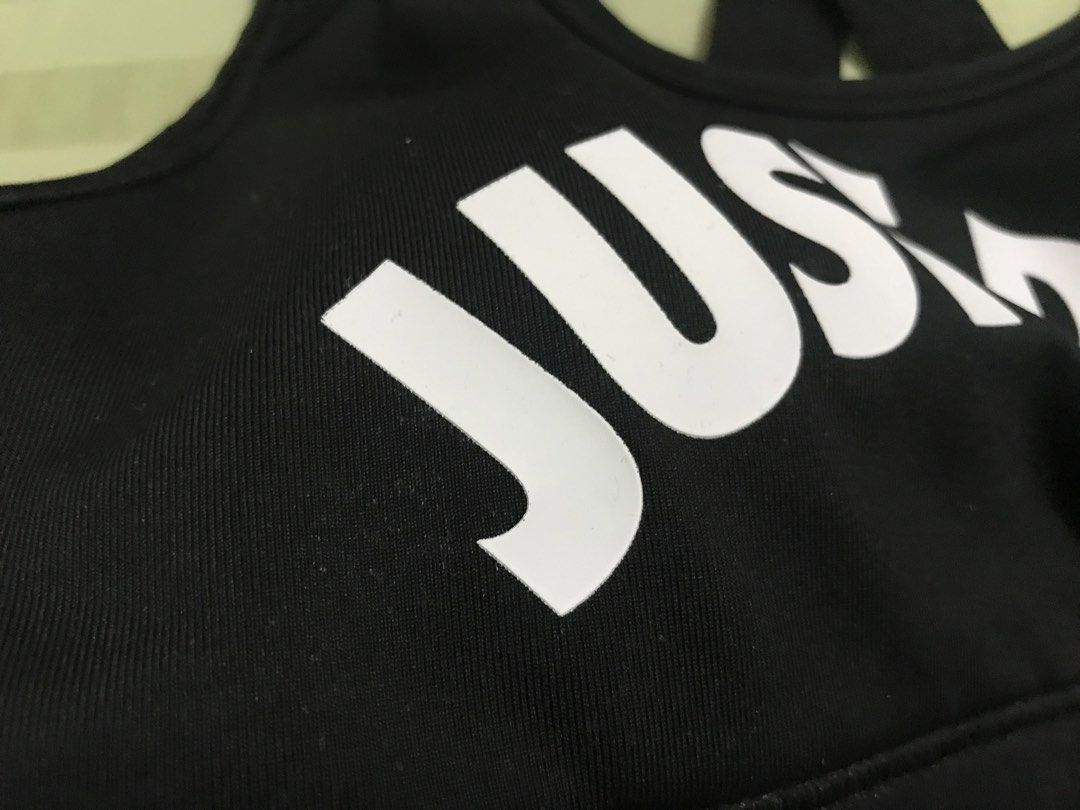 Nike Just Do It Sportsbra (Category: Activewear) located in Manila. Submitted by freshlemon58885 (Listing ID 1463987013, Image 2). Description: No issue Built in pads Small Made in Sri Lanka.