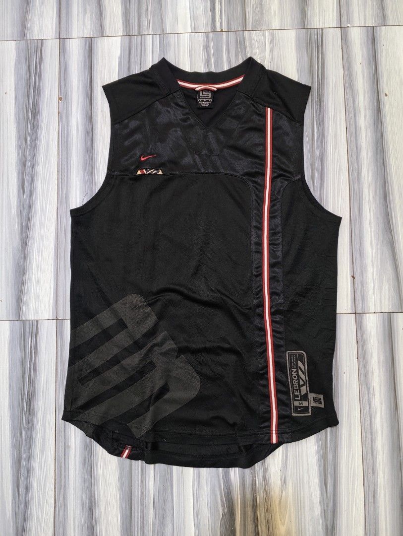 Nike Lebron James signature jersey (Category: Activewear) located in Cebu City. Submitted by archenggo (Listing ID 1463946400, Image 1). Description: Dimes 21x30 freeshipped.