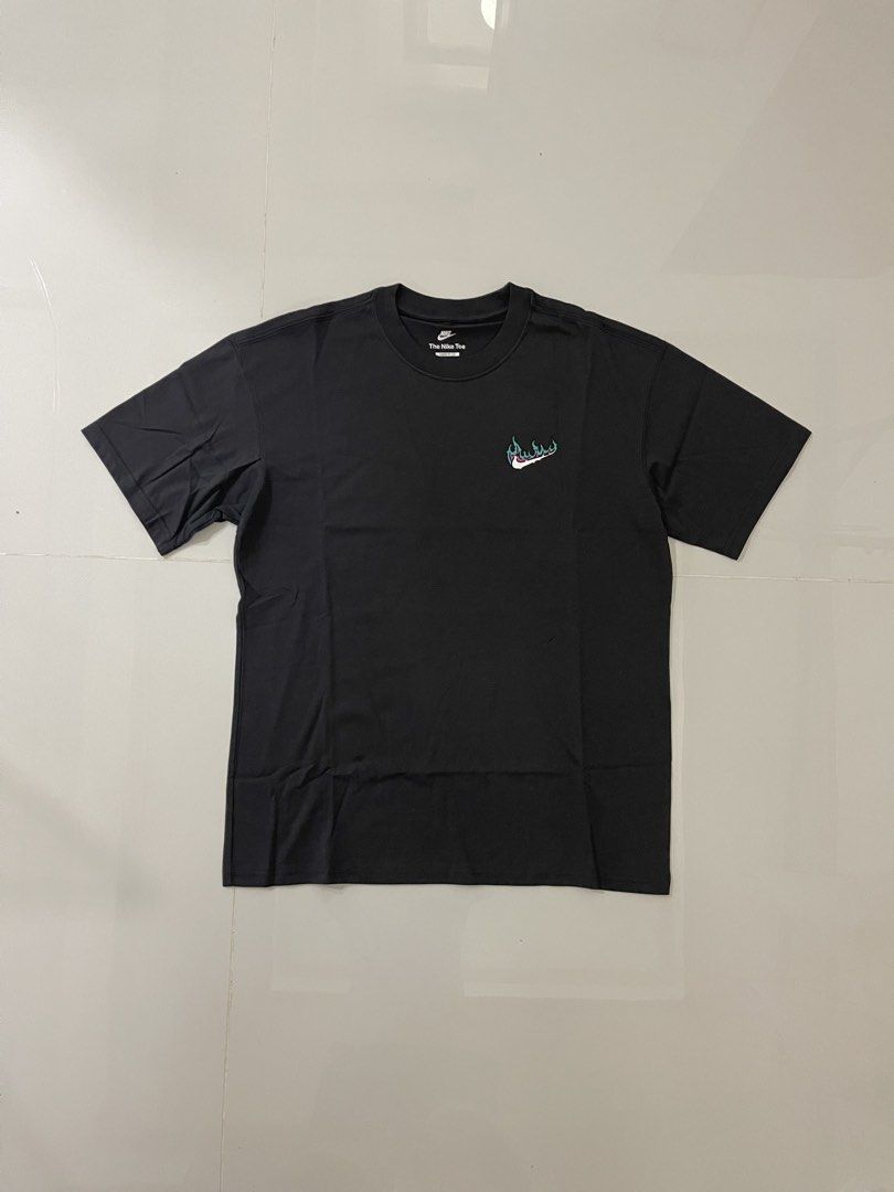 Nike 'Max Heat' T-Shirt - Black (Category: Tshirts & Polo Shirts ) located in Tarlac. Submitted by swoosh_garmentz (Listing ID 1464042911, Image 1). Description: Black Nike tee with 'Max Heat' graphic on the back. Features a Nike Air Max 95 graphic with flames. Small Nike logo on the front chest. Cotton fabric. Great for casual wear..