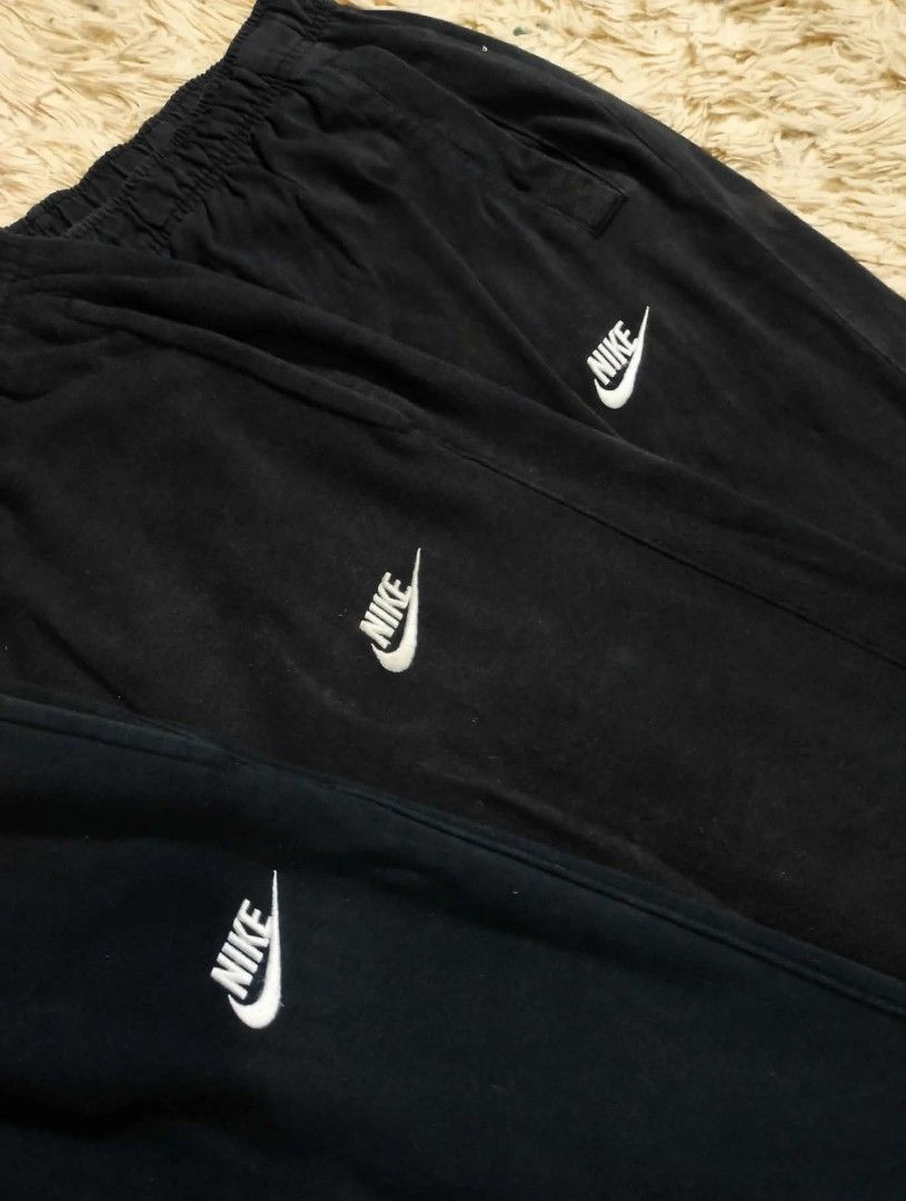 Nike Pants (Category: Joggers) located in Hermosa. Submitted by angelo_12 (Listing ID 1464027431, Image 1). Description: NIKE PANTS 1 SIZE MEDIUM 2 SIZE LARGE 800 plus ship.