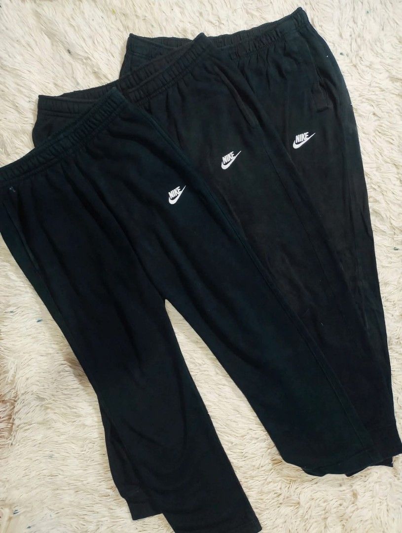 Nike Pants (Category: Joggers) located in Hermosa. Submitted by angelo_12 (Listing ID 1464027431, Image 2). Description: NIKE PANTS 1 SIZE MEDIUM 2 SIZE LARGE 800 plus ship.