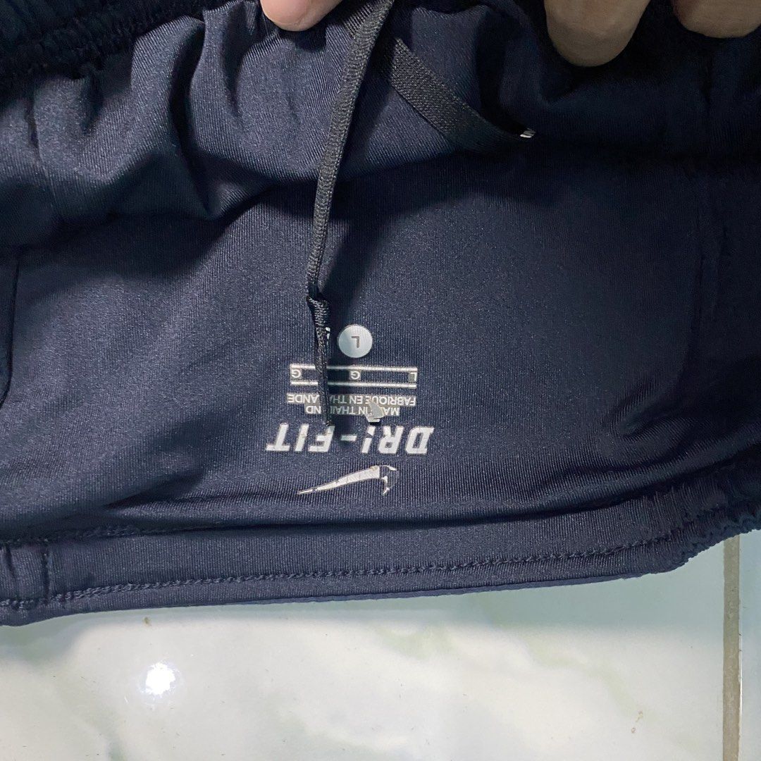 Nike running (Category: Activewear) located in Digos. Submitted by thriftnigoy (Listing ID 1464040505, Image 2). Description: Nike Running 350🏷️ Dimes: inches Open waist: 18 length: 15 tigh: 13 leg open: - Excellent condition - color rate 9.8 - cut tags.