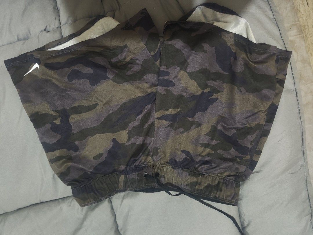 Nike Running Shorts - Multiple Colors & Styles (Category: Activewear) located in Manila. Submitted by mqdceee (Listing ID 1464136902, Image 1). Description: running shorts 2xu med. 28 to 32 waist nike. all small. 26 to 30 waist 250 each. may bawas pag as pack.