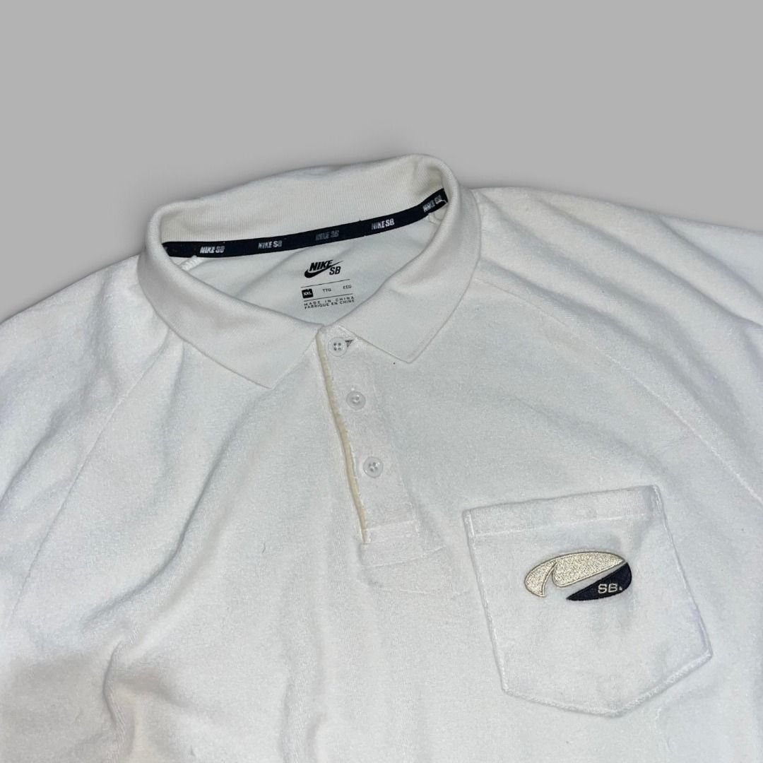 NIKE SB POLO SHIRT (Category: Tshirts & Polo Shirts ) located in Quezon. Submitted by ejay.thrift.clothes (Listing ID 1463989121, Image 2). Description: 2XL 25 X 27 ISSUE: SLIGHT STAIN/BARELY VISIBLE (ARMPIT) AS NEW CONDITION FRESHLY WASHED READY TO WEAR # 564.