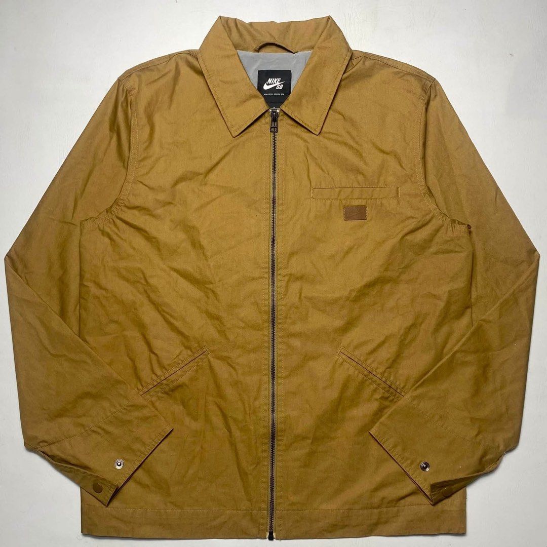 NIKE SB SKATE JACKET (Category: Coats, Jackets and Outerwear) located in San Fernando. Submitted by upwear.ph (Listing ID 1464065489, Image 1). Description: NIKE SB SKATE JACKET CONDITION : VERYGOOD SIZE : MEDIUM DIMENSIONS: W22.5 x L27.5 ISSUE: CHECK LAST PIC .