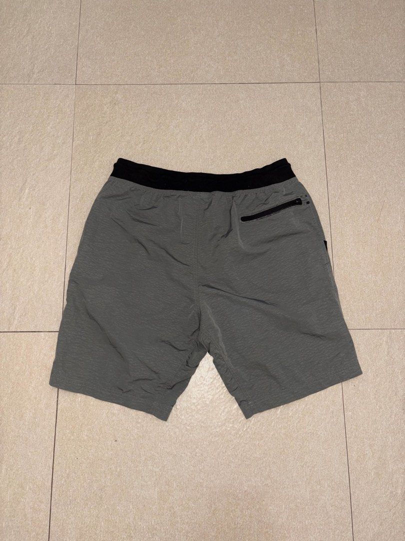 nike short (Category: Shorts) located in Manila. Submitted by triptothrift7 (Listing ID 1464070837, Image 2). Description: pm me for fast transaction! N*K3 BIG SIZE SHORT for only 599 size 2XL waistline 34 x 42 stretch length 20 no issue excellent condition color rate 9/10 mode of payment gcash or bank transfer location Biñan laguna.