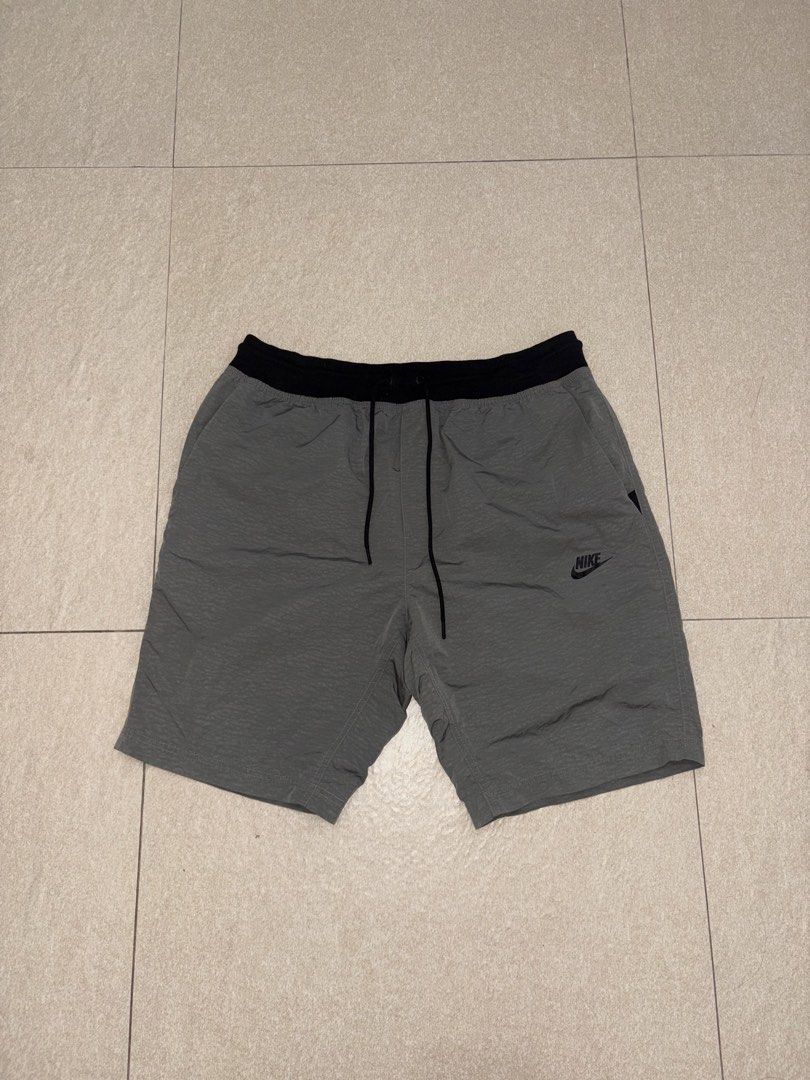 nike short (Category: Shorts) located in Manila. Submitted by triptothrift7 (Listing ID 1464070837, Image 1). Description: pm me for fast transaction! N*K3 BIG SIZE SHORT for only 599 size 2XL waistline 34 x 42 stretch length 20 no issue excellent condition color rate 9/10 mode of payment gcash or bank transfer location Biñan laguna.