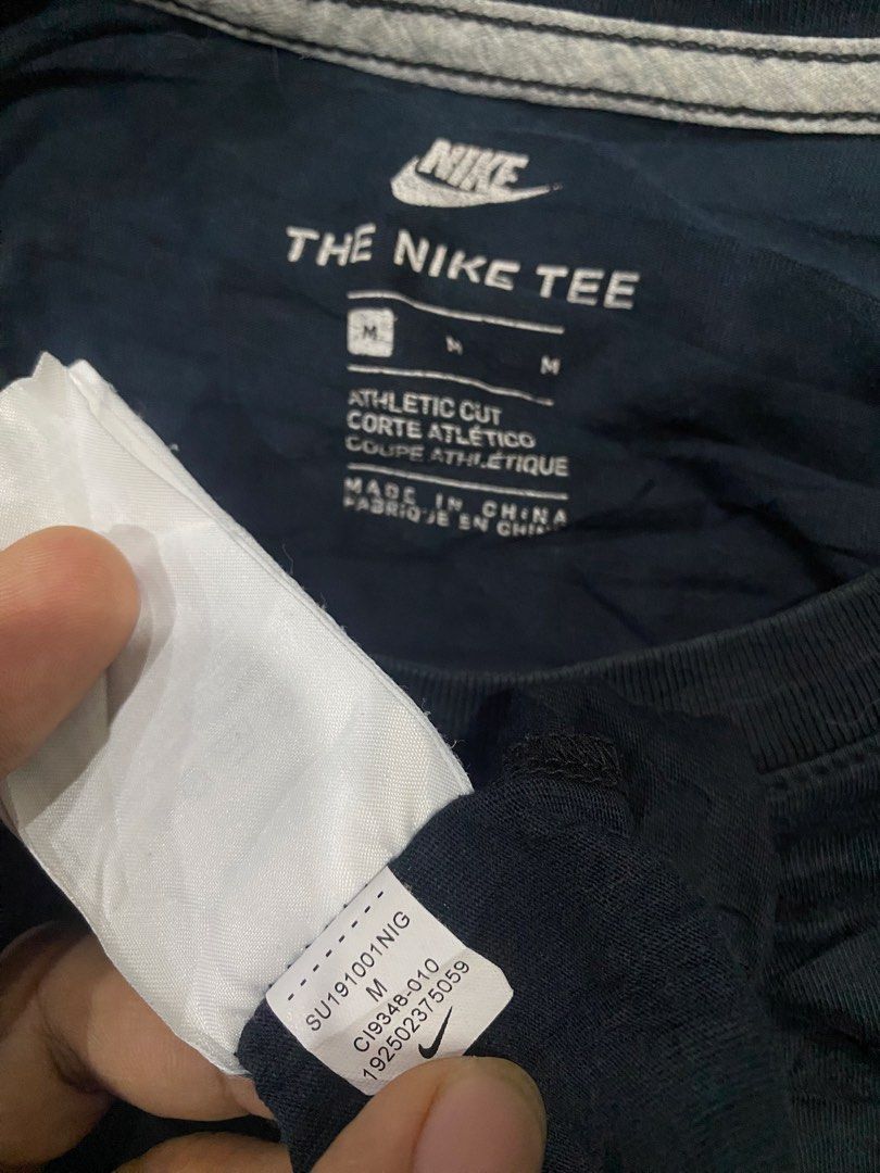 Nike Sportswear Big swoosh (Category: Tshirts & Polo Shirts ) located in Butuan. Submitted by exodus.co (Listing ID 1464057796, Image 2). Description: .