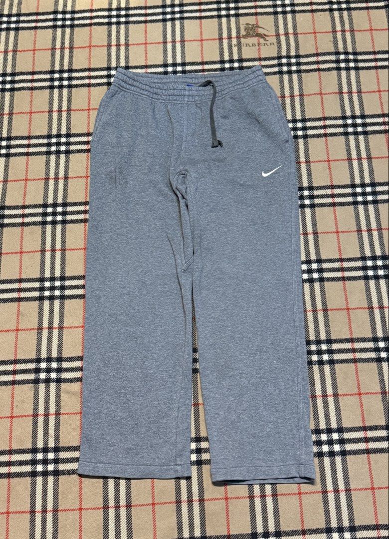Nike Sweat Pants (Category: Activewear) located in Cavite. Submitted by markjoseph24866 (Listing ID 1463947430, Image 1). Description: .