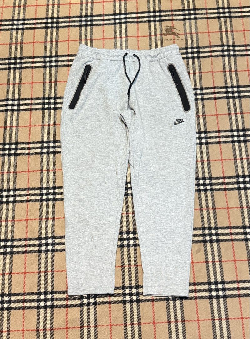 Nike Tech Fleece Pants (Category: Jeans) located in Cavite. Submitted by markjoseph24866 (Listing ID 1463948757, Image 1). Description: .