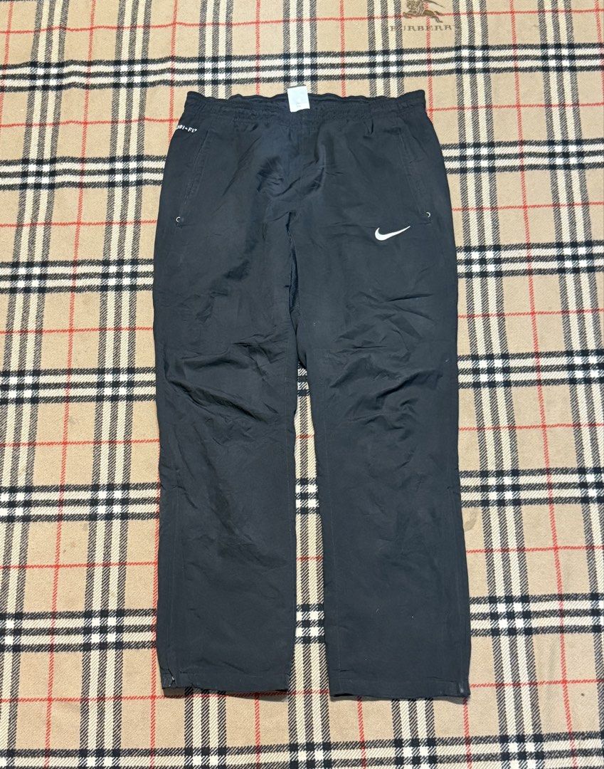 Nike track pants (Category: Activewear) located in Cavite. Submitted by markjoseph24866 (Listing ID 1463951864, Image 1). Description: .