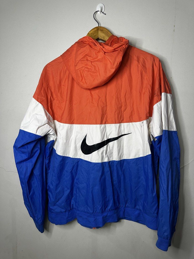 NIKE TRITONE (Category: Coats, Jackets and Outerwear) located in Molave. Submitted by thriftmate13 (Listing ID 1464078144, Image 2). Description: .