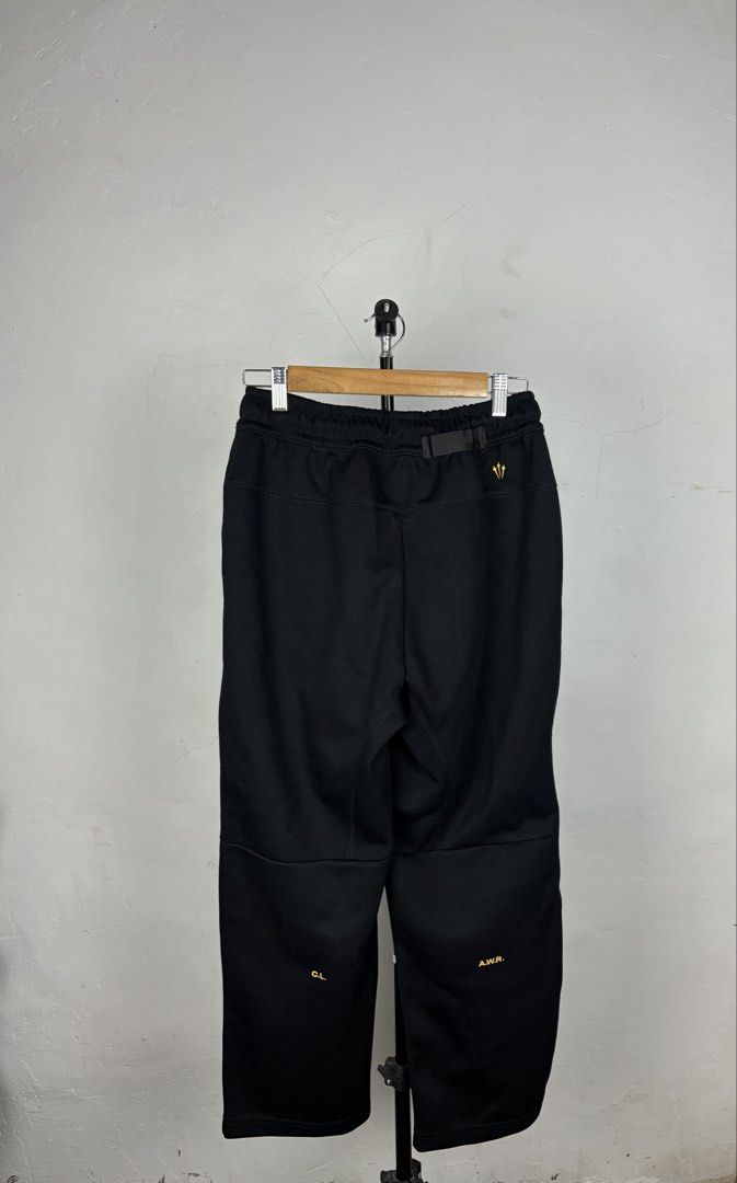 NIKE x NOCTA Fleece Sweatpants (Black) (Category: Jeans) located in Bacolod City. Submitted by davidheyzon40257 (Listing ID 1464055871, Image 2). Description: ⚪️ WTS – NIKE x NOCTA Fleece Sweatpants (Black) 📏 Size: M Can fit up to Large 📏 Measurements: Waist: 30-34 “ Length: 37 “ Hem: 8.5 “ ✨ Condition: Excellent Condition ⬜️ Color Rate: 9.5/10 ⛔️ Flaw: None 📍 Bacolod City 📦 Shipping available nationwide ————— ⚠️ Disclaimers: • Not affiliated