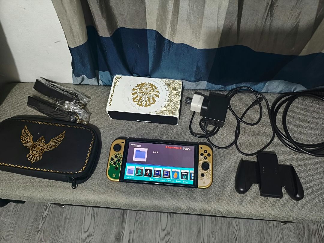 Nintendo switch oled JB 512gb (Category: Nintendo) located in Legazpi City. Submitted by 2kenjj (Listing ID 1464058617, Image 1). Description: -no issue -permadat0 -nasa pic na yung inclusions legazpi loc shipping lbc/jnt.