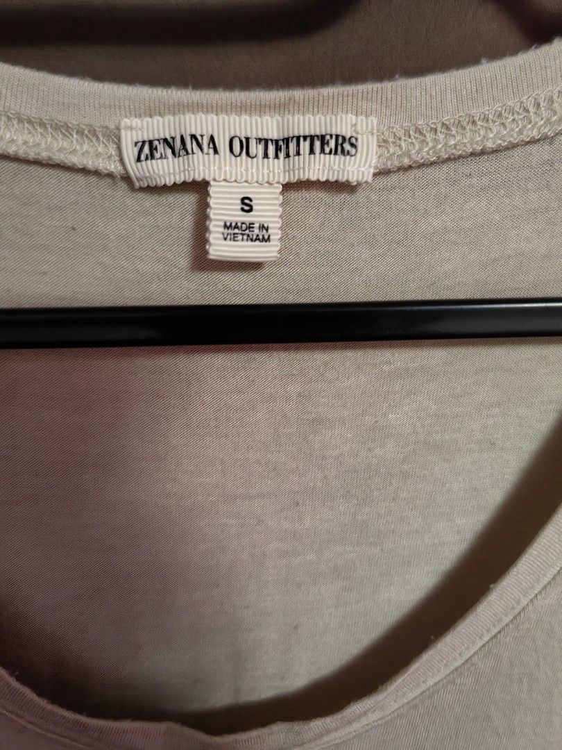 Nude Long Shirt (Category: Shirts) located in Malolos. Submitted by aemcloset (Listing ID 1464079344, Image 2). Description: Width 14 Length 29 Up to semi large 36bust Cotton stretch.