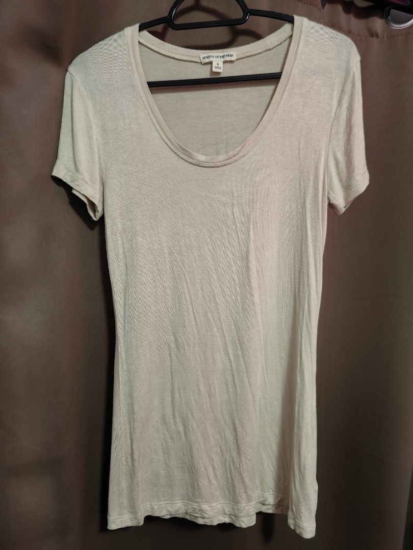 Nude Long Shirt (Category: Shirts) located in Malolos. Submitted by aemcloset (Listing ID 1464079344, Image 1). Description: Width 14 Length 29 Up to semi large 36bust Cotton stretch.