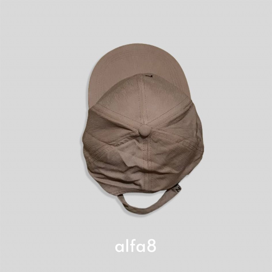 NYC Cap - Beige (Category: Caps & Hats) located in Imus. Submitted by alfa_8 (Listing ID 1464014253, Image 2). Description: - Beige cap with 'NYC' embroidered on the front. - Simple and classic design. - Adjustable strap at the back for a comfortable and secure fit. - Perfect for everyday wear and casual outfits..